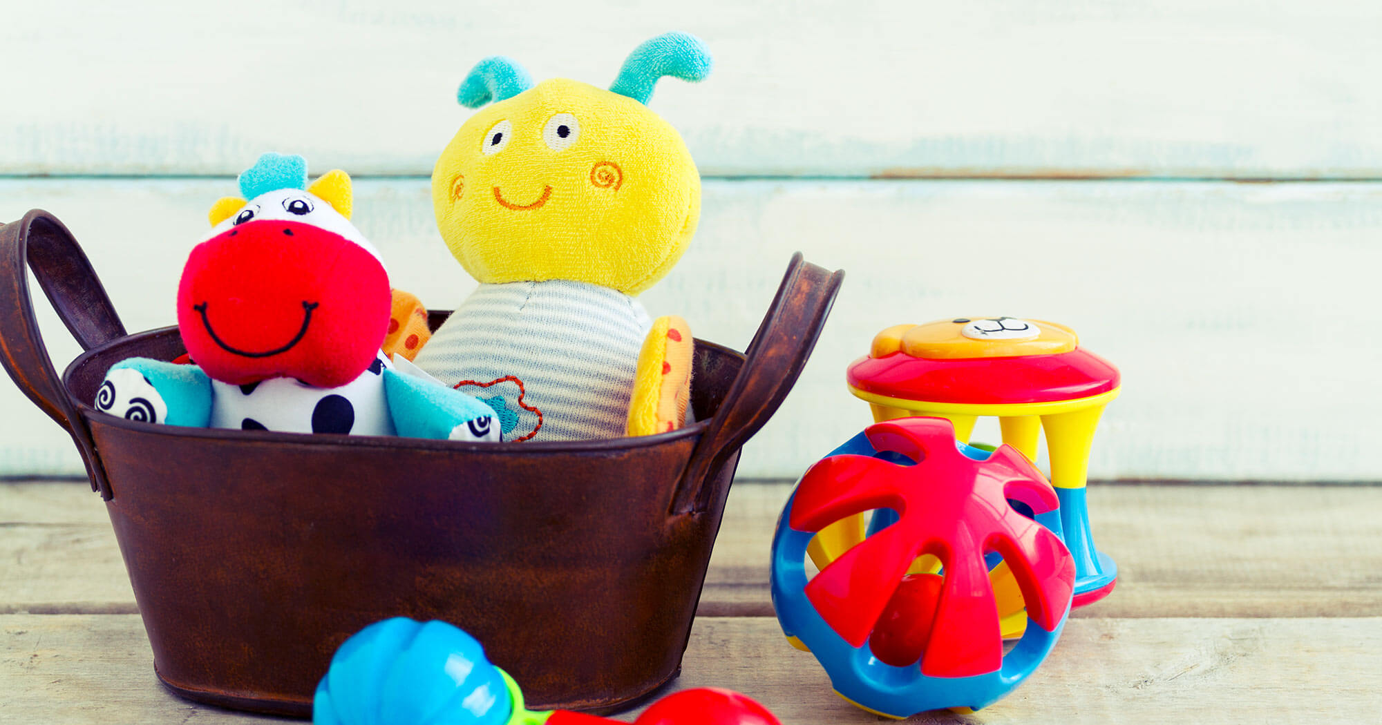 Jakie zabawki dla niemowląd wybrać - sprawdź poradnik